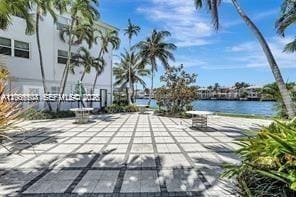 Building Photo - 2600 S Ocean Dr
