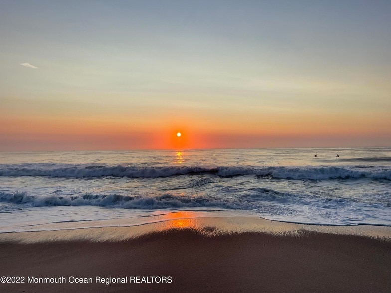 Primary Photo - 65 Grand Central Ave