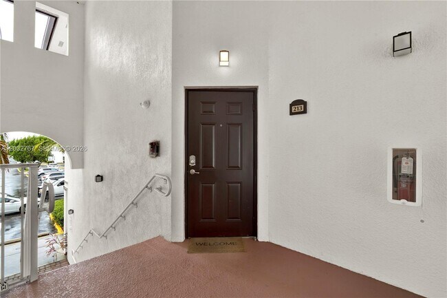 Foto del edificio - 8620 NW 97th Ave