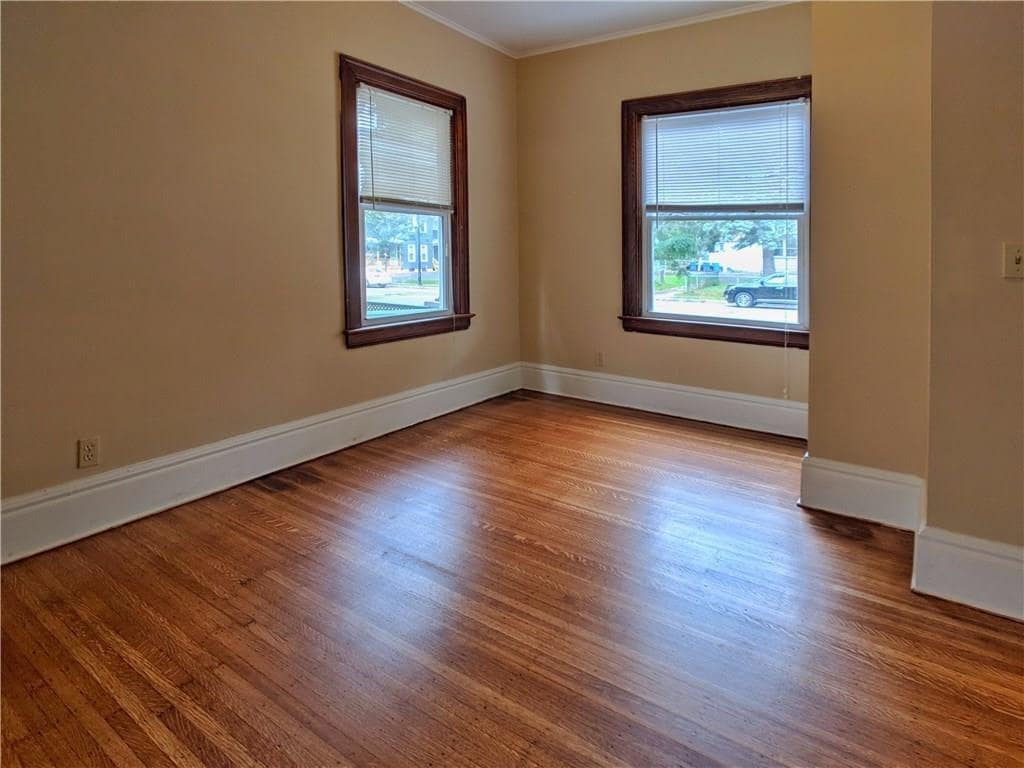 Foto principal - 1208 S Plymouth Ave