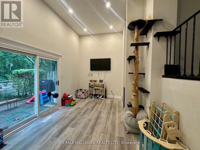 Building Photo - 51 Paulander Dr