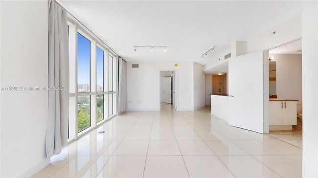 Foto del edificio - 1871 NW S River Dr