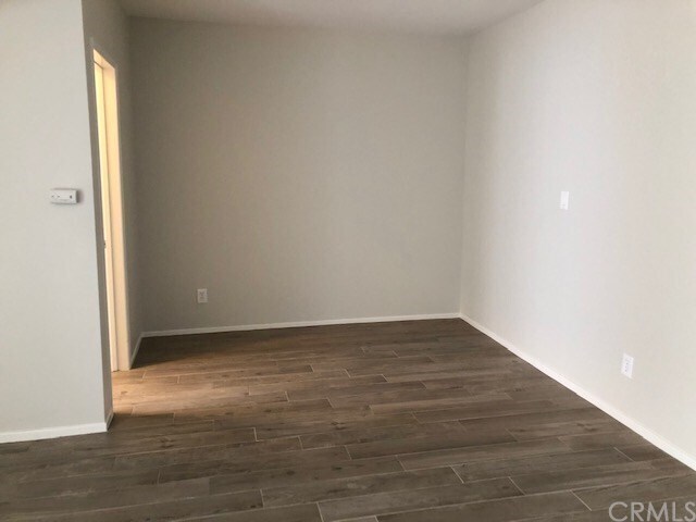 Building Photo - 250 E Badillo St