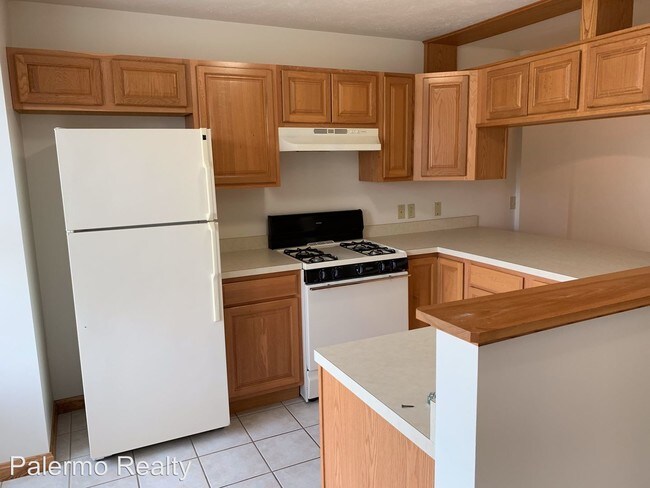 Foto del edificio - 4103-4181 Woodland Hills Cir