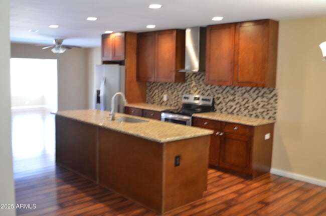 Building Photo - 8316 E Wilshire Dr