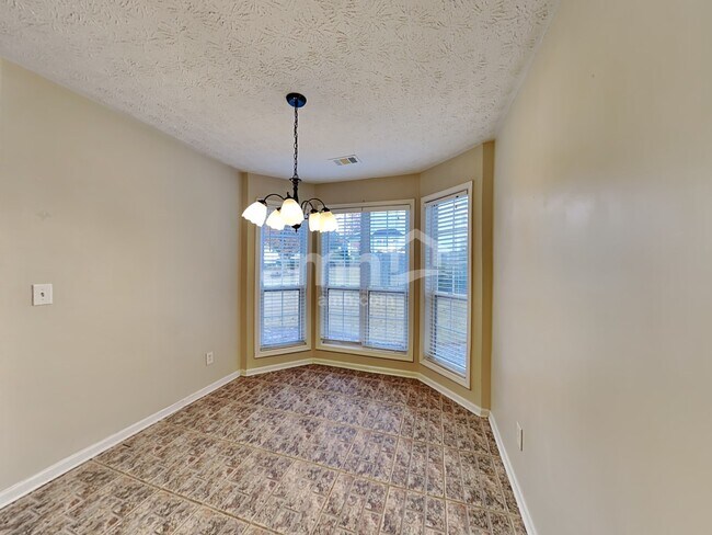 Foto del edificio - 3417 Summit Glen Dr