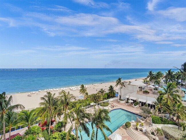 Building Photo - 18101 Collins Ave