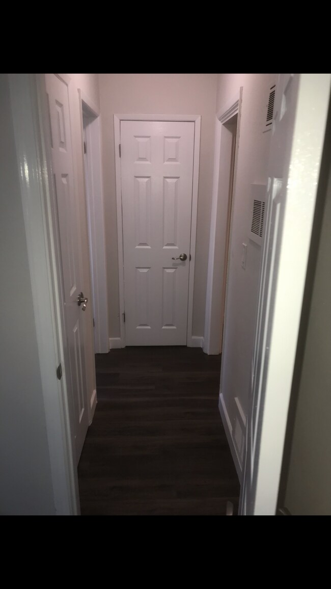 Foto del edificio - 109 N Fairway Ln