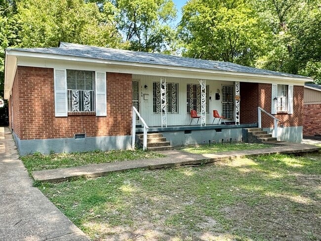 Photo - 2168 Carnes Ave House