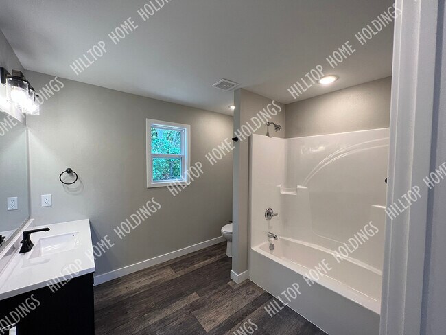 Foto del edificio - 7 Frazier Oaks Rd