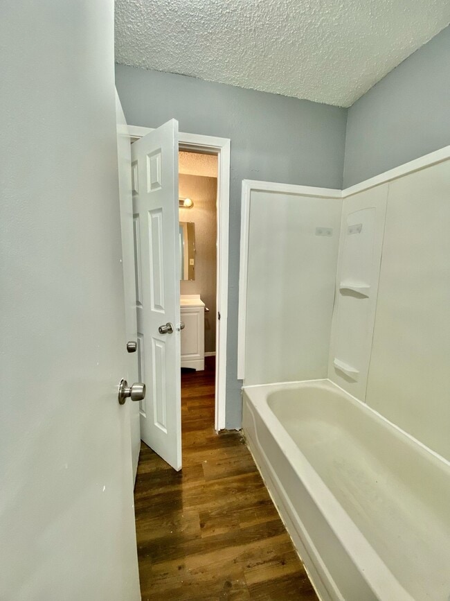 Building Photo - 1924 16th St