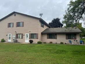 Building Photo - 6602 83rd Ct N