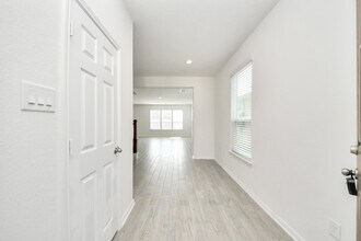 Building Photo - 17310 Rock Willow Ln