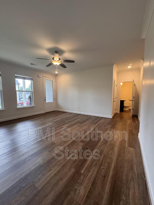 Building Photo - 6 Solis Ct