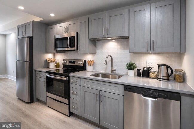 Building Photo - 4219 Filbert St