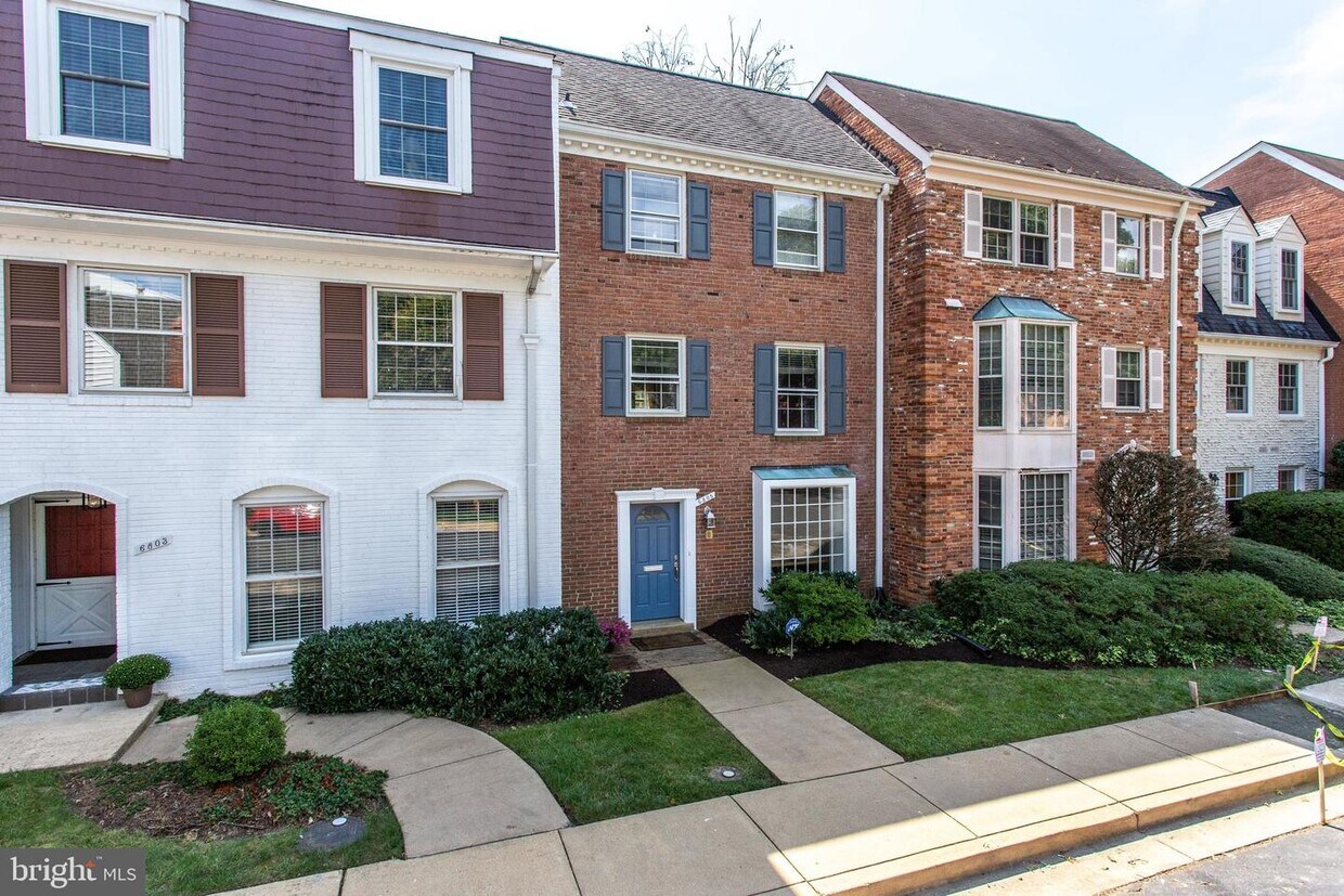 6805 Market Square Dr, McLean, VA 22101 Townhome Rentals in McLean VA
