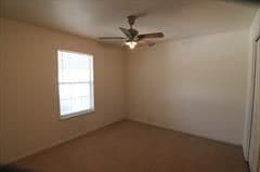 Building Photo - Cozy 2/2/1 Duplex Close to IH 35