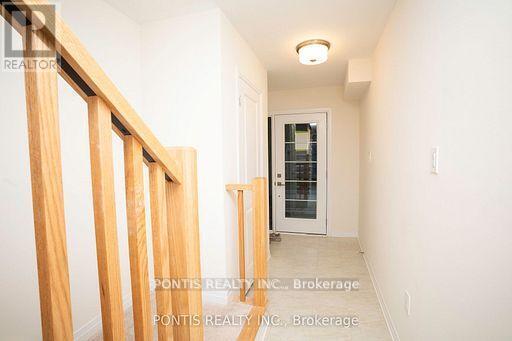 Building Photo - 86 Fieldridge Cres