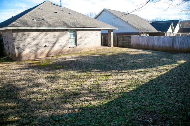 Building Photo - 307 Dovington Dr