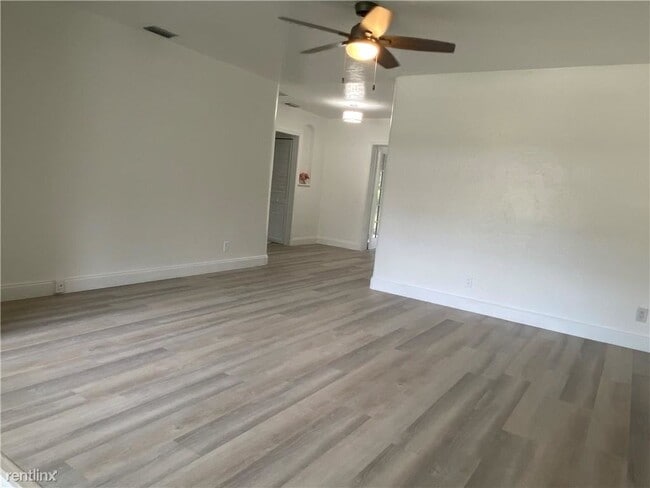 Building Photo - 2 br, 2 bath House - 1016 NE 4th St