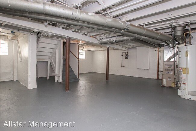 Foto del edificio - 3 br, 1 bath House - 12713 Rexwood Ave