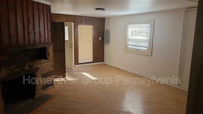 Foto del edificio - 6037 Poketa Rd