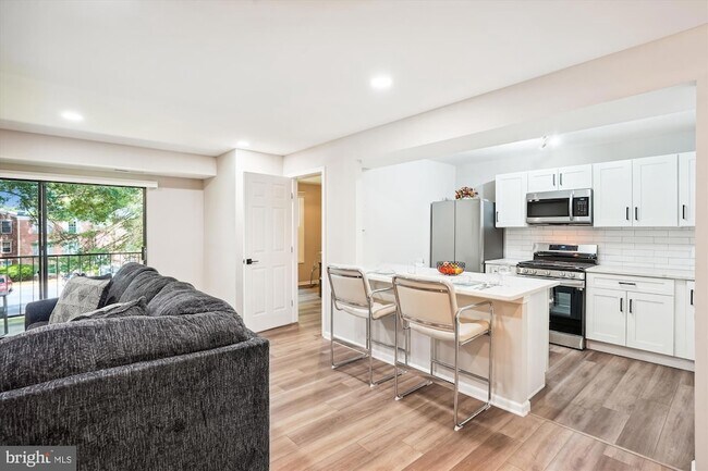 Foto del edificio - 820 Quince Orchard Blvd