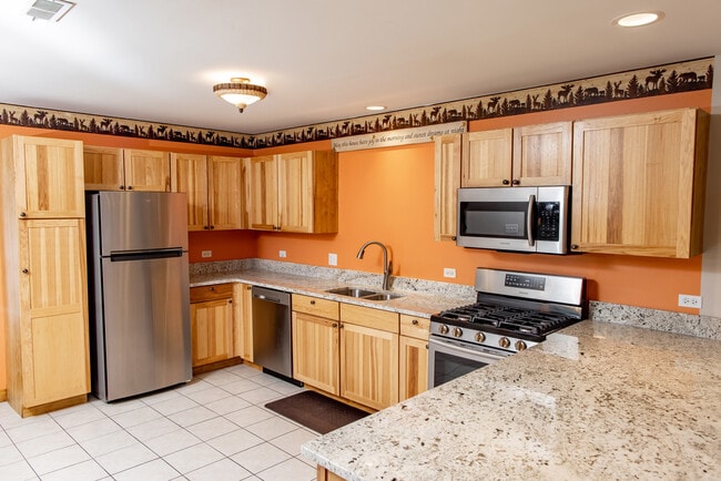 Building Photo - 2643 IL-178