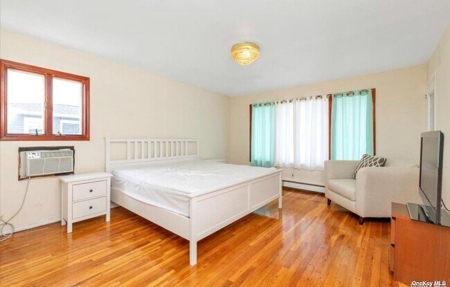 Building Photo - 3576 Bertha Dr