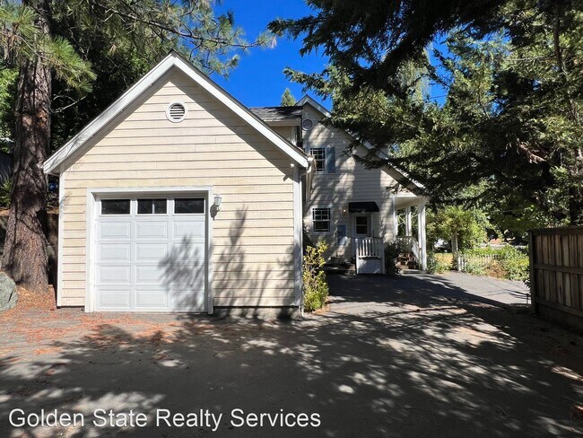 Building Photo - 4 br, 2 bath House - 108 Clark St
