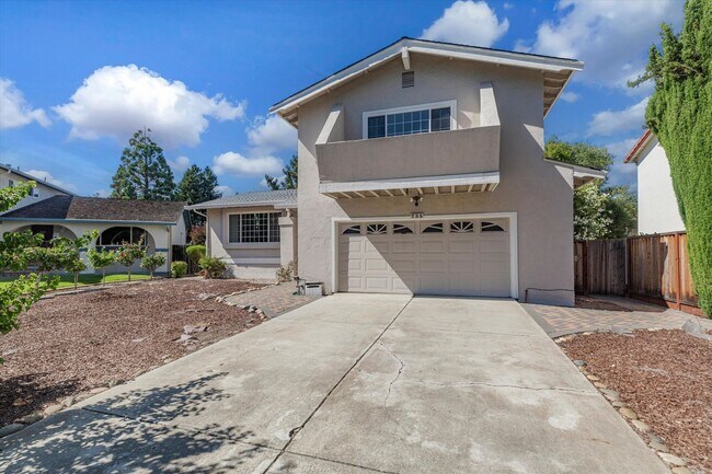 Building Photo - SPACIOUS SINGLE FAMILY HOME FOR RENT IN SU...