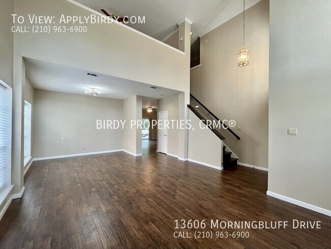 Foto del edificio - **4 Bed, 3 Bath Home with an Inground Swim...