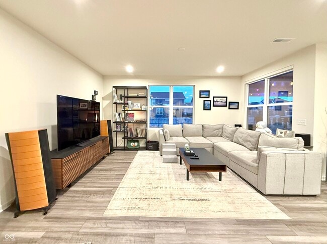 Foto del edificio - 5213 Dunhaven Rd