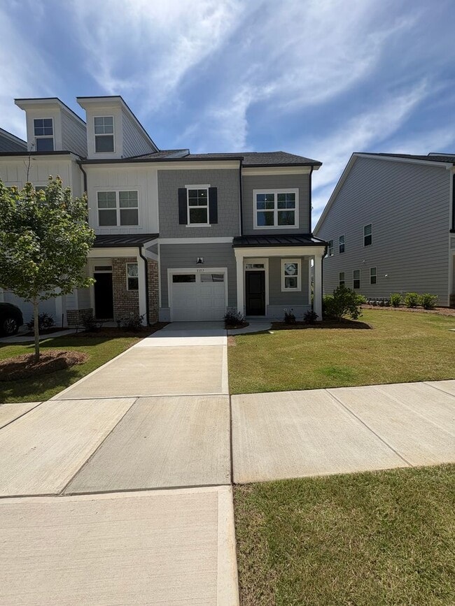 Foto del edificio - New Construction 3BR/2.5 BA in Griffith Lakes