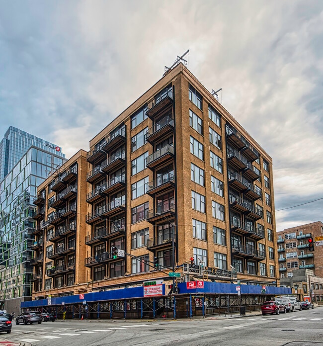 Building Photo - 625 W Jackson Blvd