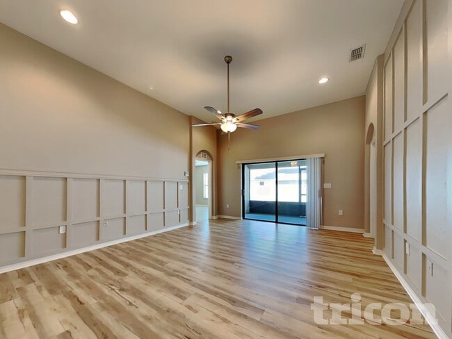 Building Photo - 3140 Kiwi Ave