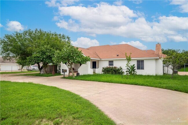 Building Photo - 200 S Bentsen Rd