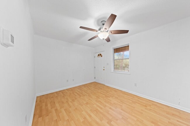 Building Photo - 1137 47th St