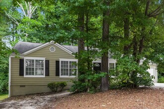 Building Photo - 1343 Ling Dr