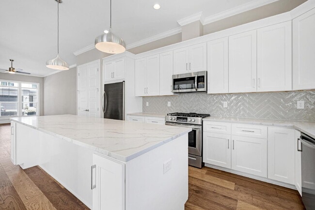 Building Photo - 4909 Madone Dr