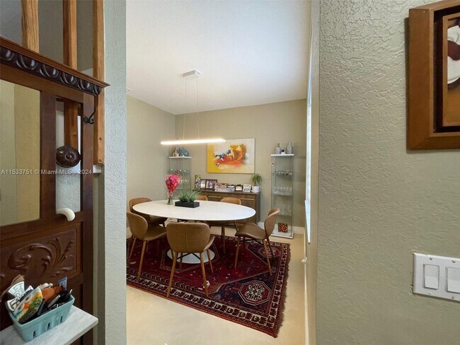 Foto del edificio - 770 Stanton Dr