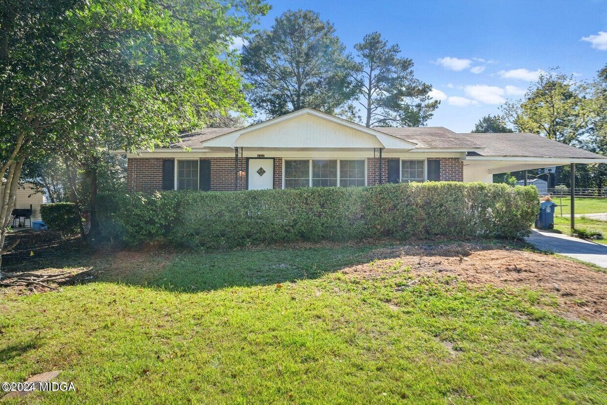 Foto principal - 4322 Fairfax Dr