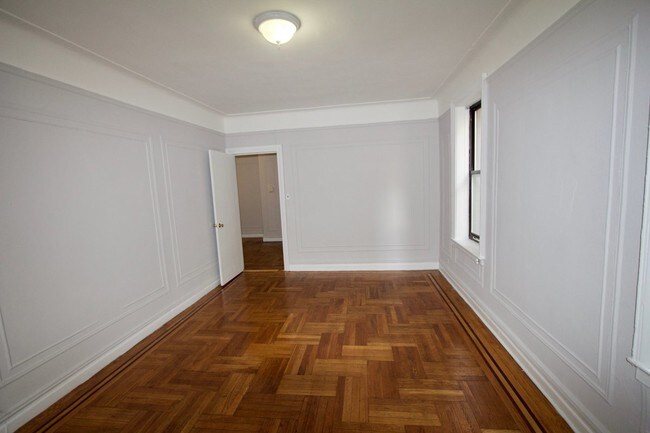 Foto del edificio - 2160 Wallace Ave
