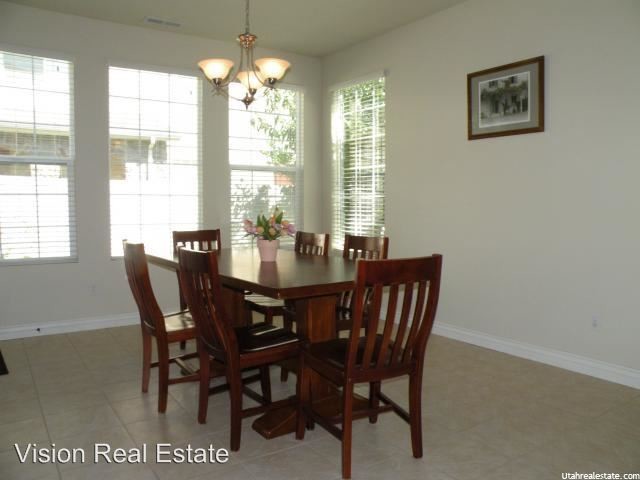 Building Photo - 3 br, 2.5 bath House - 1024 W Cambria Dr