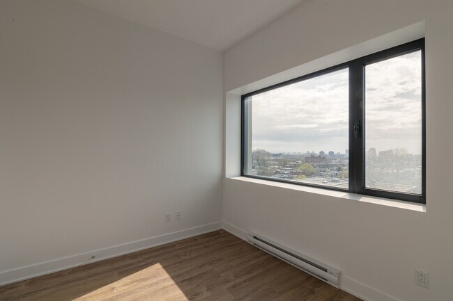 Building Photo - 30 Saint-Joseph