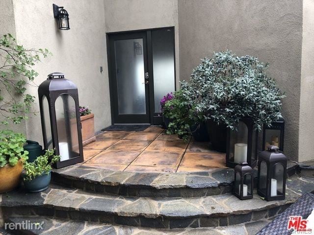 Foto del edificio - 3 br, 3 bath House - 3060 Franklin Canyon Dr