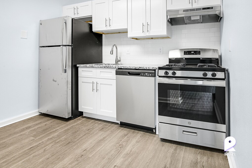 6577 HilMar Dr Unit 402, District Heights, MD 20747 Room for Rent in