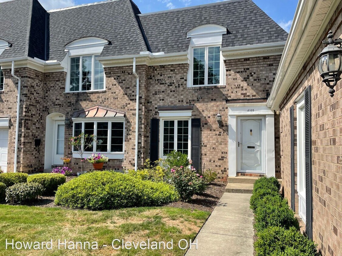 Primary Photo - 3 br, 2.5 bath House - 34114 Chagrin Blvd....