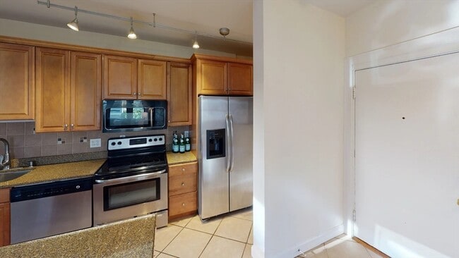 Building Photo - 32 Ransom Rd