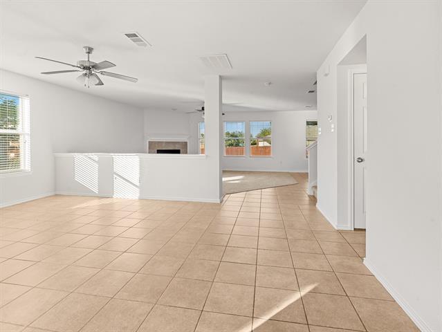 Foto del edificio - 4301 Latigo Cir